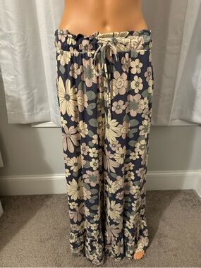 Cool Three Bird Nest size M blue flower print ruffle hem drawstring pants new